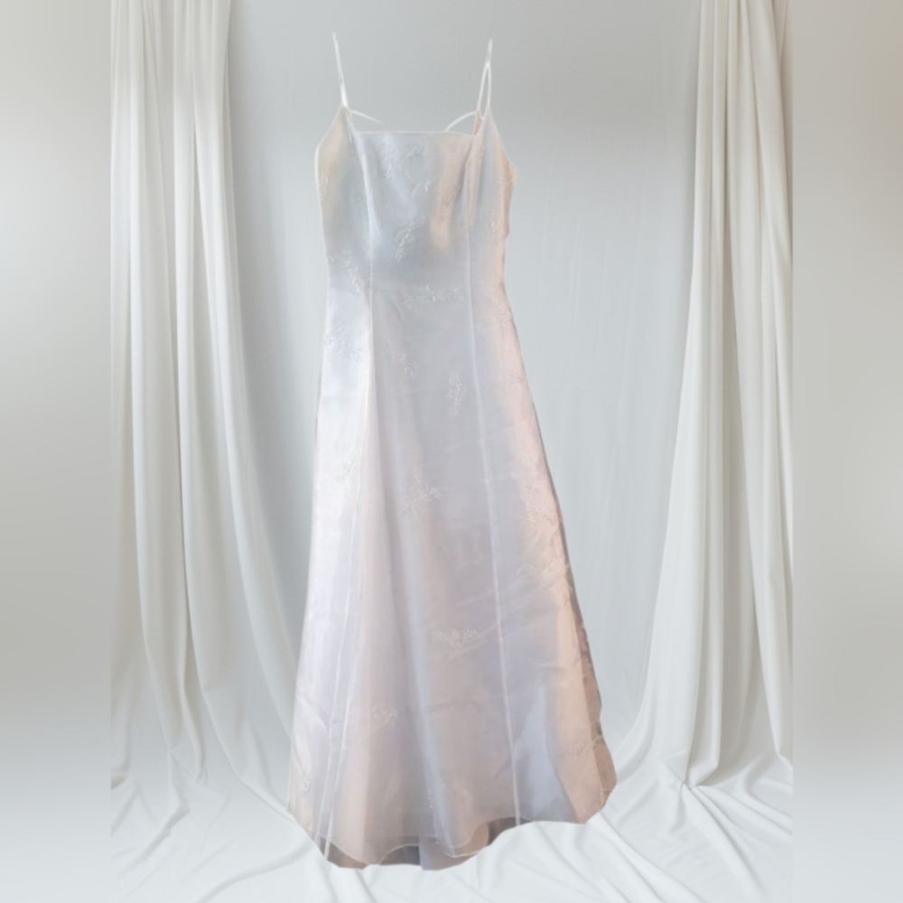 Morgan & Co. White Beaded Lace-Up Wedding Gown w/ Elegant Silhouette - Size 9/10